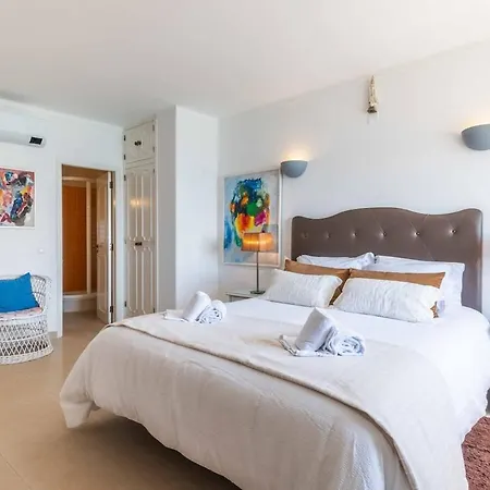 Luxury Beachfront - - Do Peneco